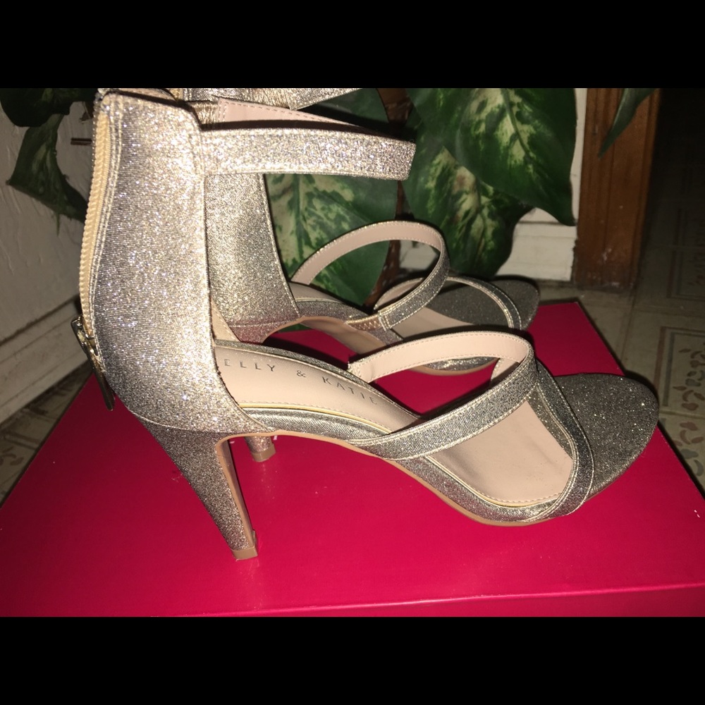 Kelly & Katie Sparkly Heels!